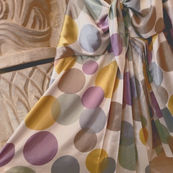 Beautiful Top - Picture 3 of 5